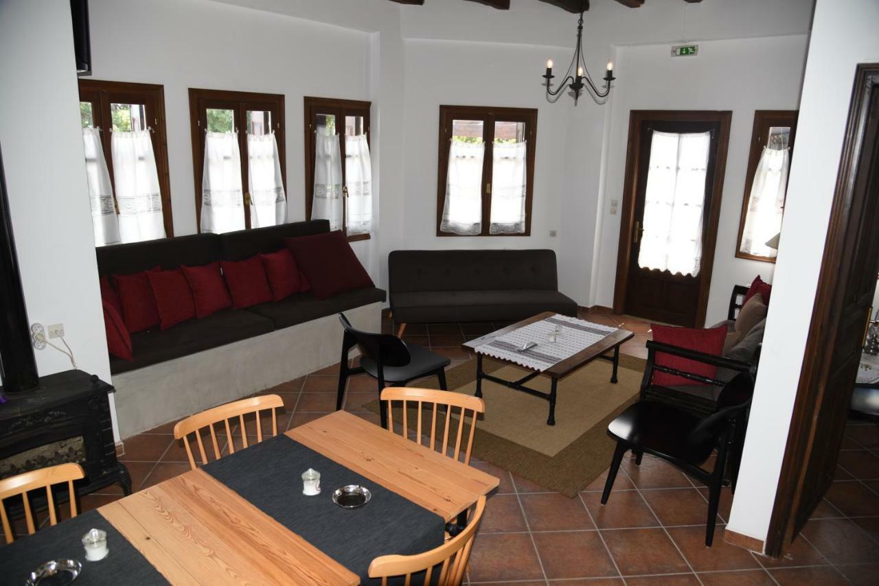 Karpofora Traditional Guesthouse มิลี ภายนอก รูปภาพ
