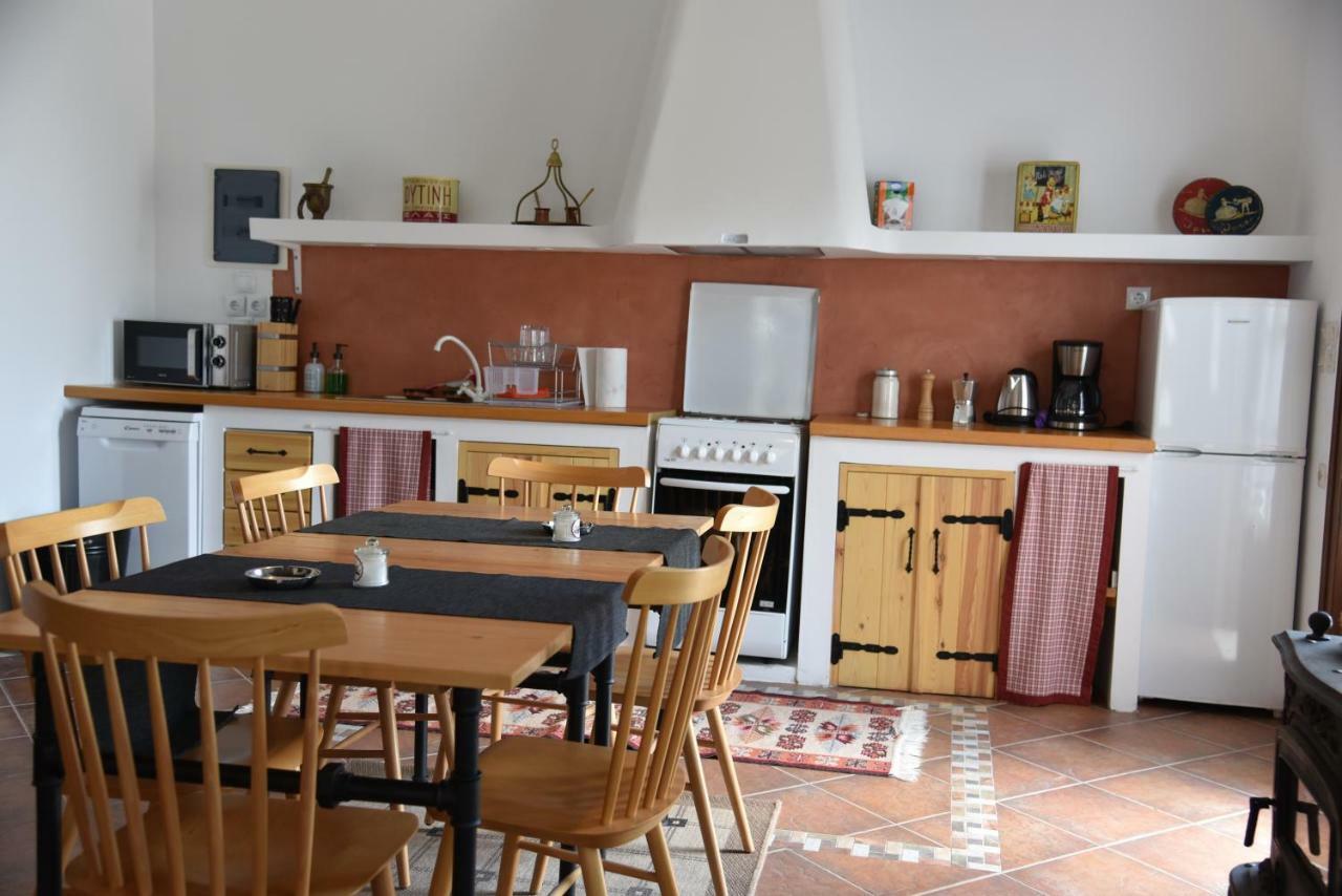 Karpofora Traditional Guesthouse มิลี ภายนอก รูปภาพ