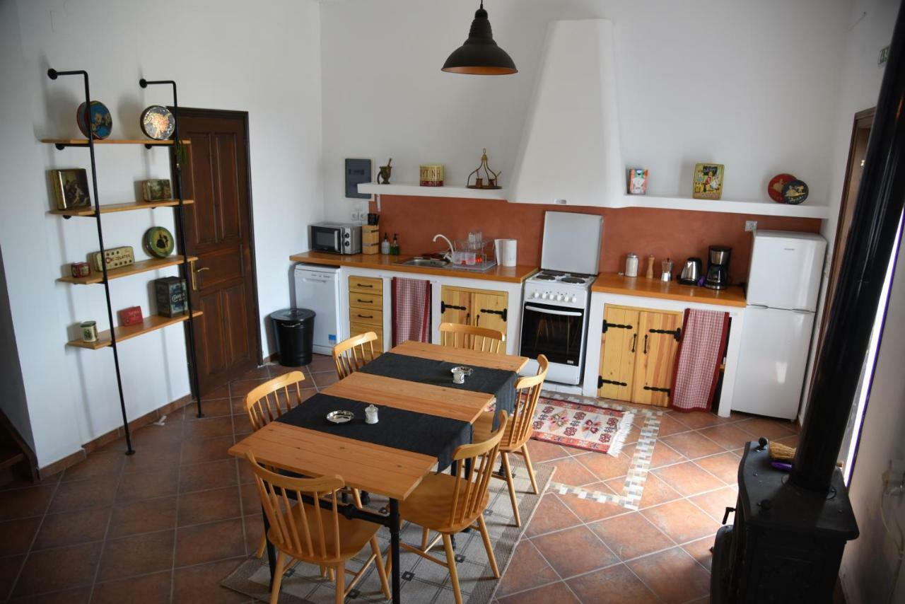 Karpofora Traditional Guesthouse มิลี ภายนอก รูปภาพ